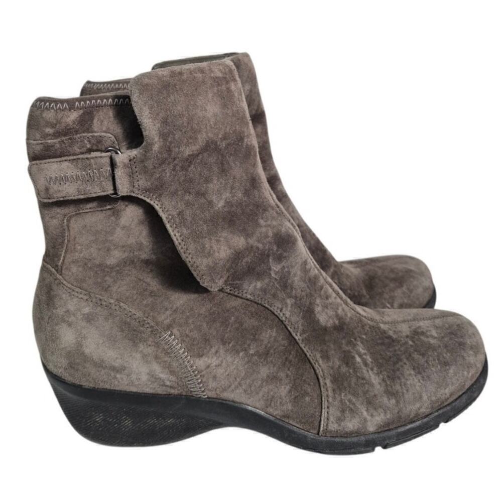 Privo Gray Suede/Leather Waterproof Ankle Boots Velcro Closure Sz 9M Comfort